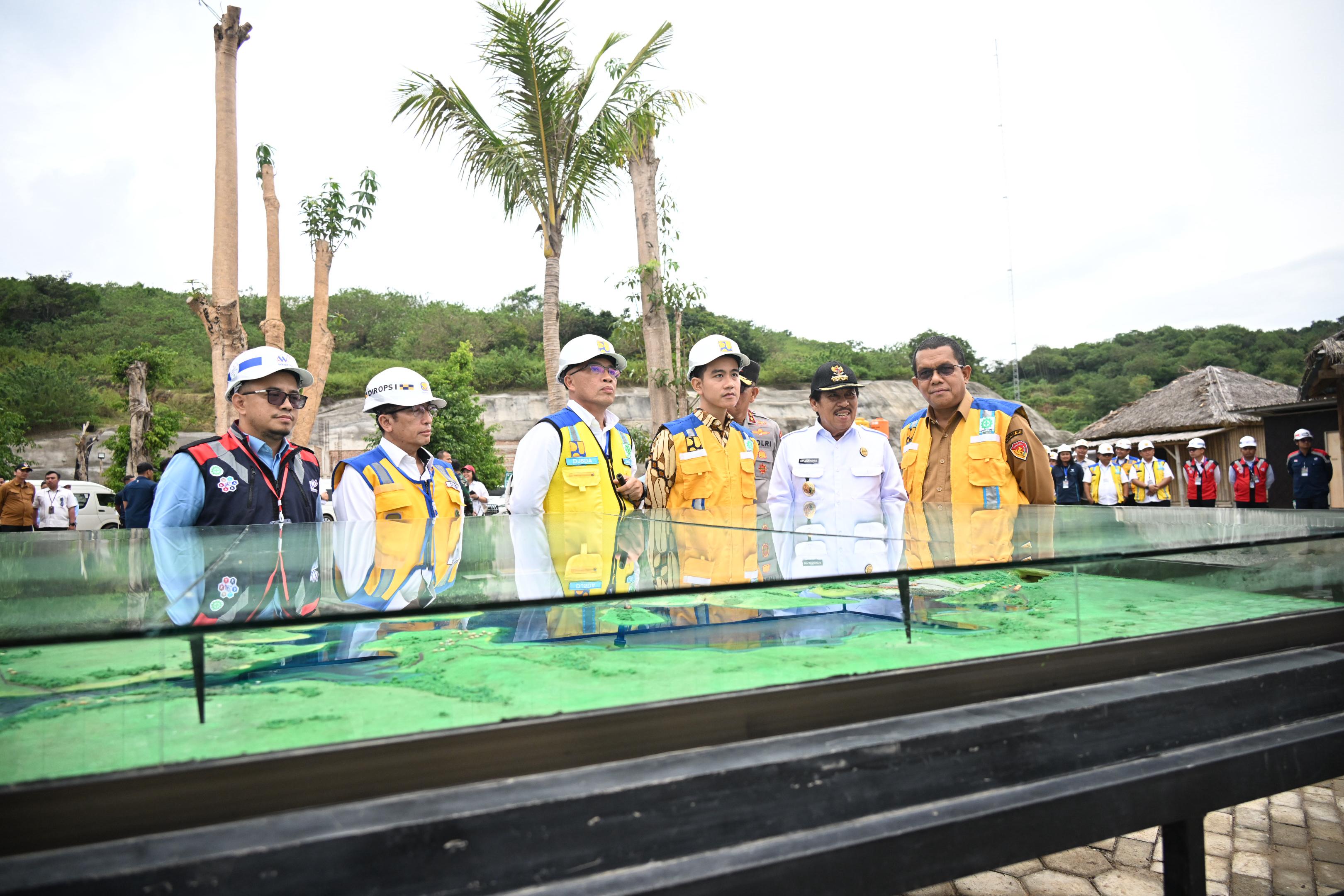 Dorong Ketahanan Pangan, Wapres Tinjau Bendungan Mbay yang Dibangun Brantas Abipraya 