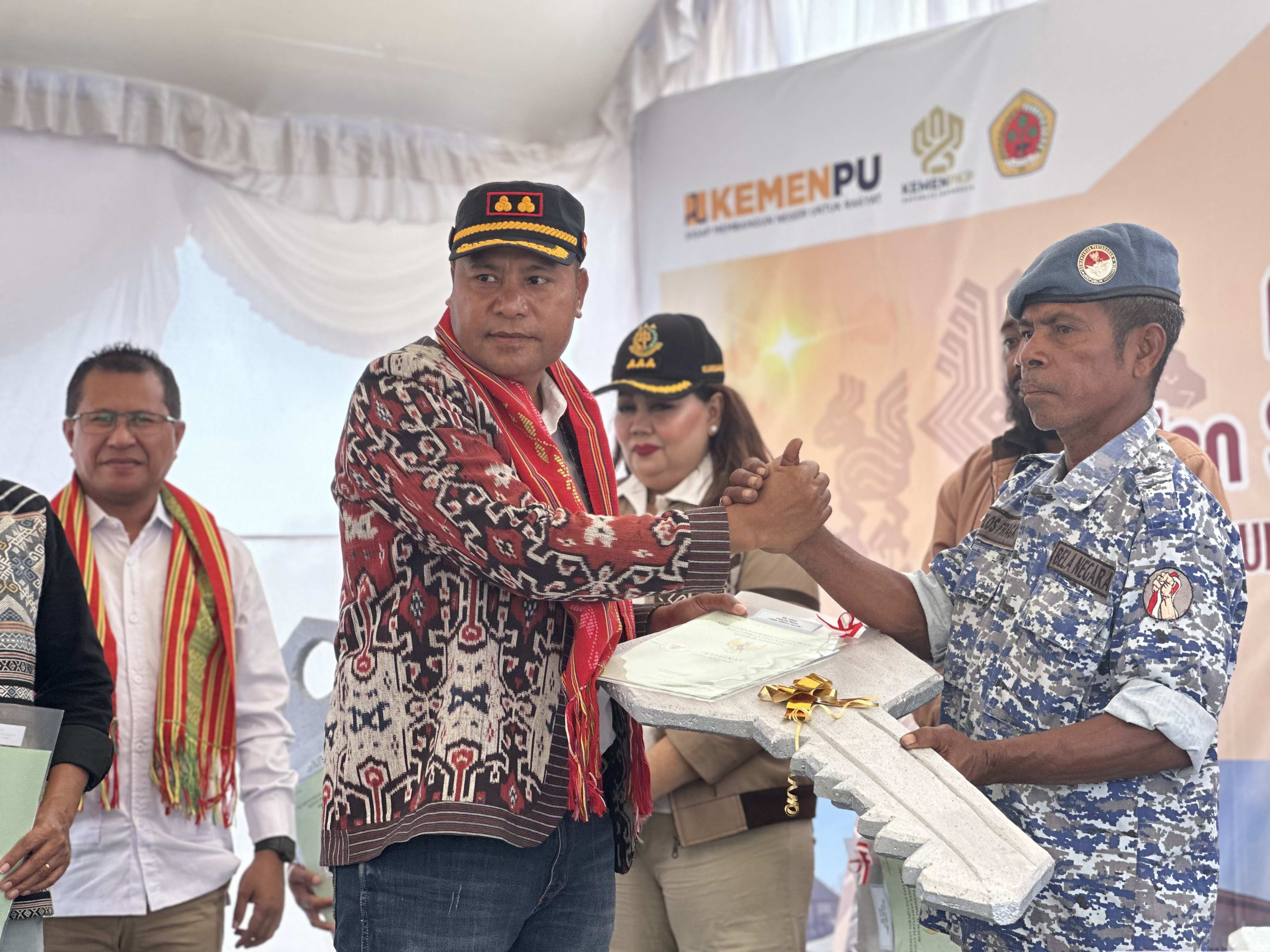 Serah Terima Perumahan Khusus (Rusus) untuk Eks Pejuang Timor-Timur di Kabupaten Kupang