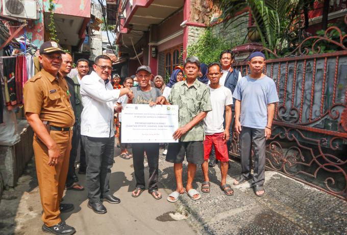 PT Brantas Abipraya (Persero), menegaskan kepeduliannya kepada masyarakat melalui program “Abipraya Sehat” yang fokus pada peningkatan Sanitasi Total Berbasis Masyarakat (STBM).